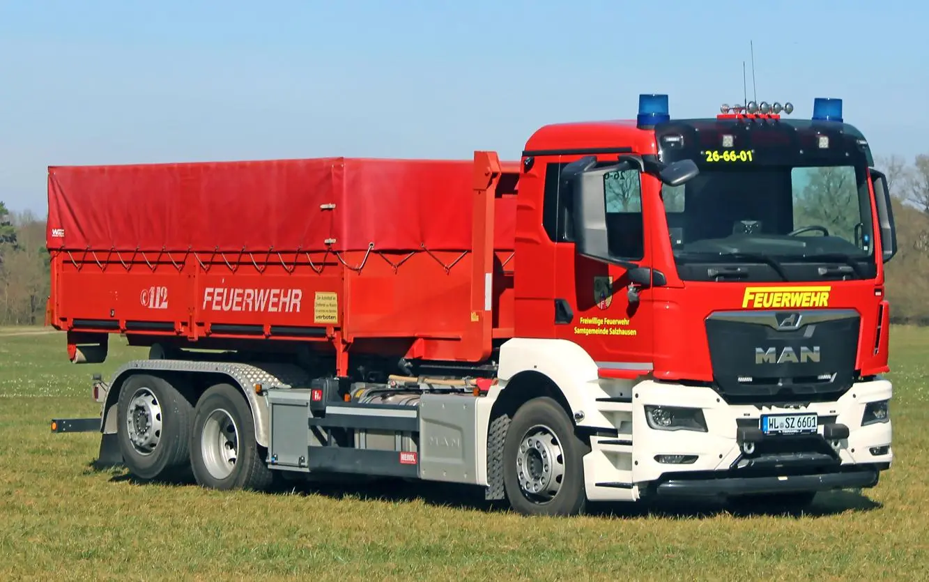 Bild: 9783751611787 | Jahrbuch Feuerwehrfahrzeuge 2026 | Taschenbuch | 160 S. | Deutsch