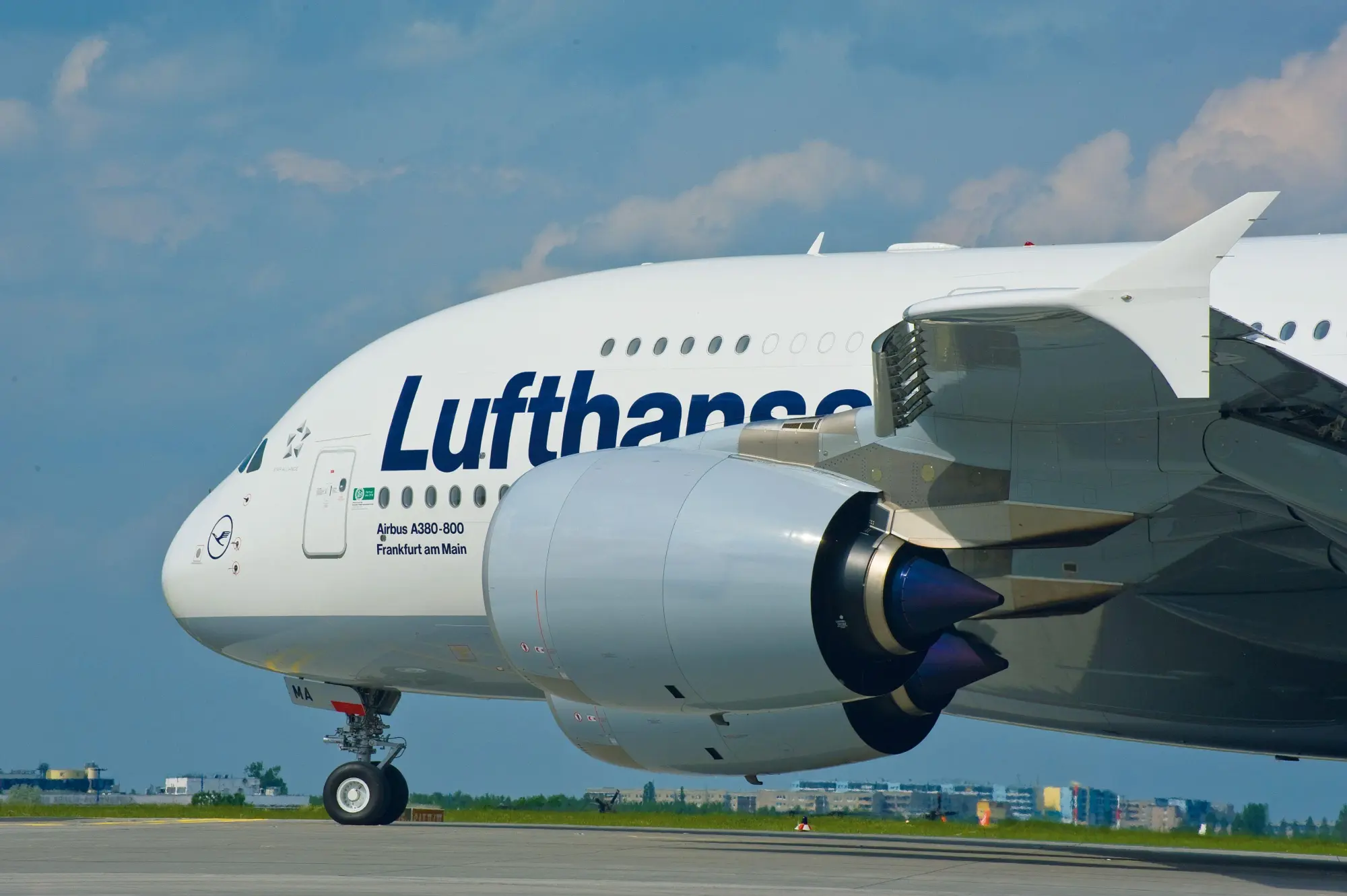 Bild: 9783987022487 | 100 Jahre Lufthansa | Alle Flugzeuge und ihre Geschichte | Buch | 2025