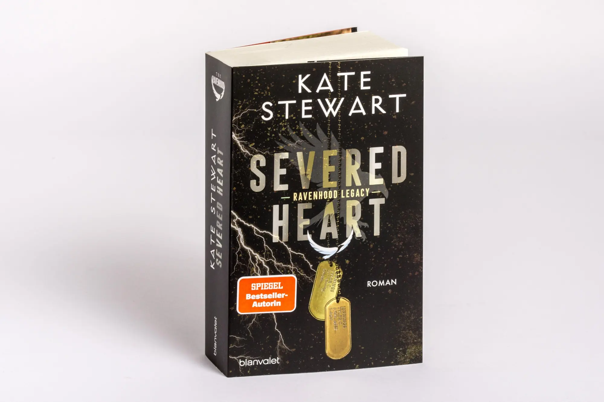 Bild: 9783734114687 | Severed Heart | Kate Stewart | Taschenbuch | Ravenhood Legacy | 912 S.