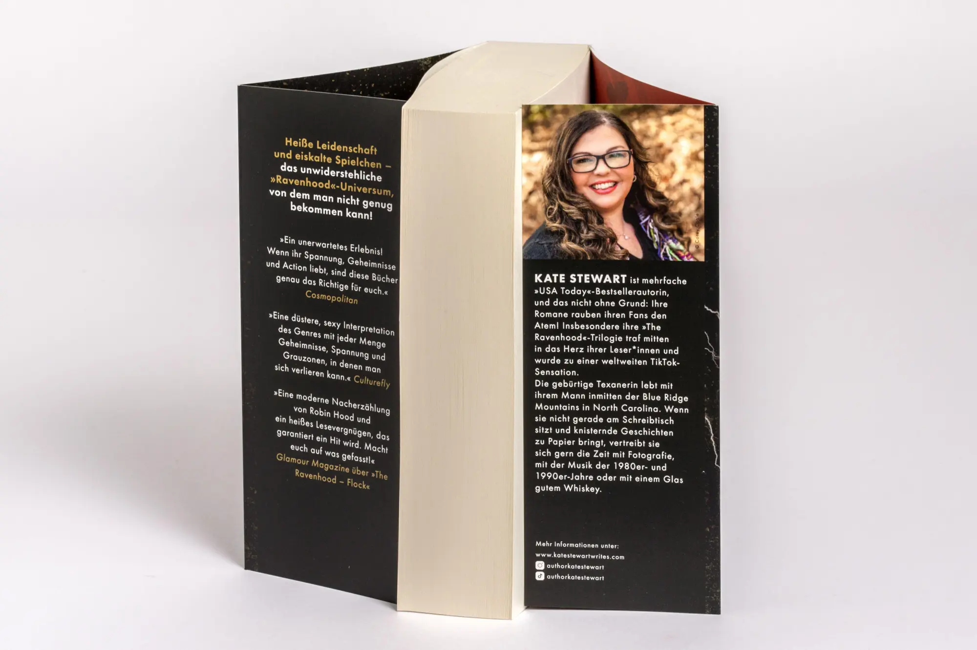 Bild: 9783734114687 | Severed Heart | Kate Stewart | Taschenbuch | Ravenhood Legacy | 912 S.