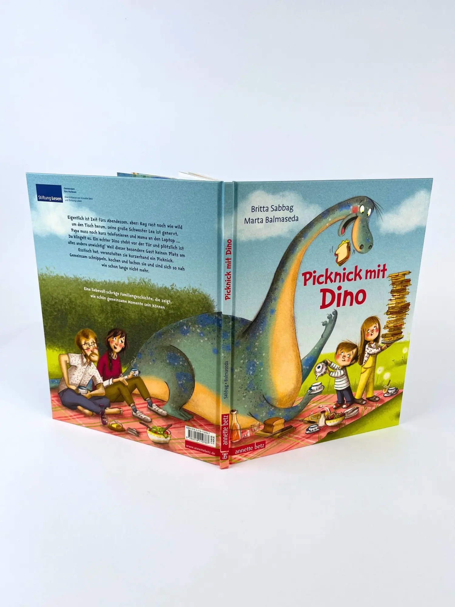 Bild: 9783219119787 | Picknick mit Dino | Britta Sabbag | Buch | 32 S. | Deutsch | 2026