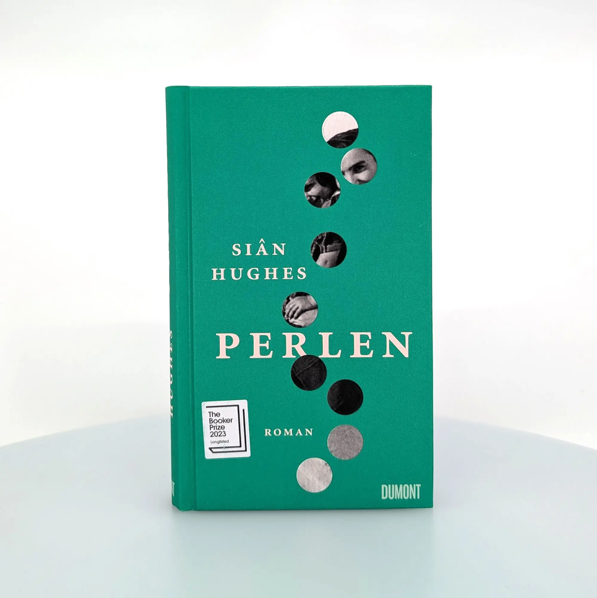 Bild: 9783755800088 | Perlen | Roman Nominiert für den Booker Prize 2023 (Longlist) | Hughes