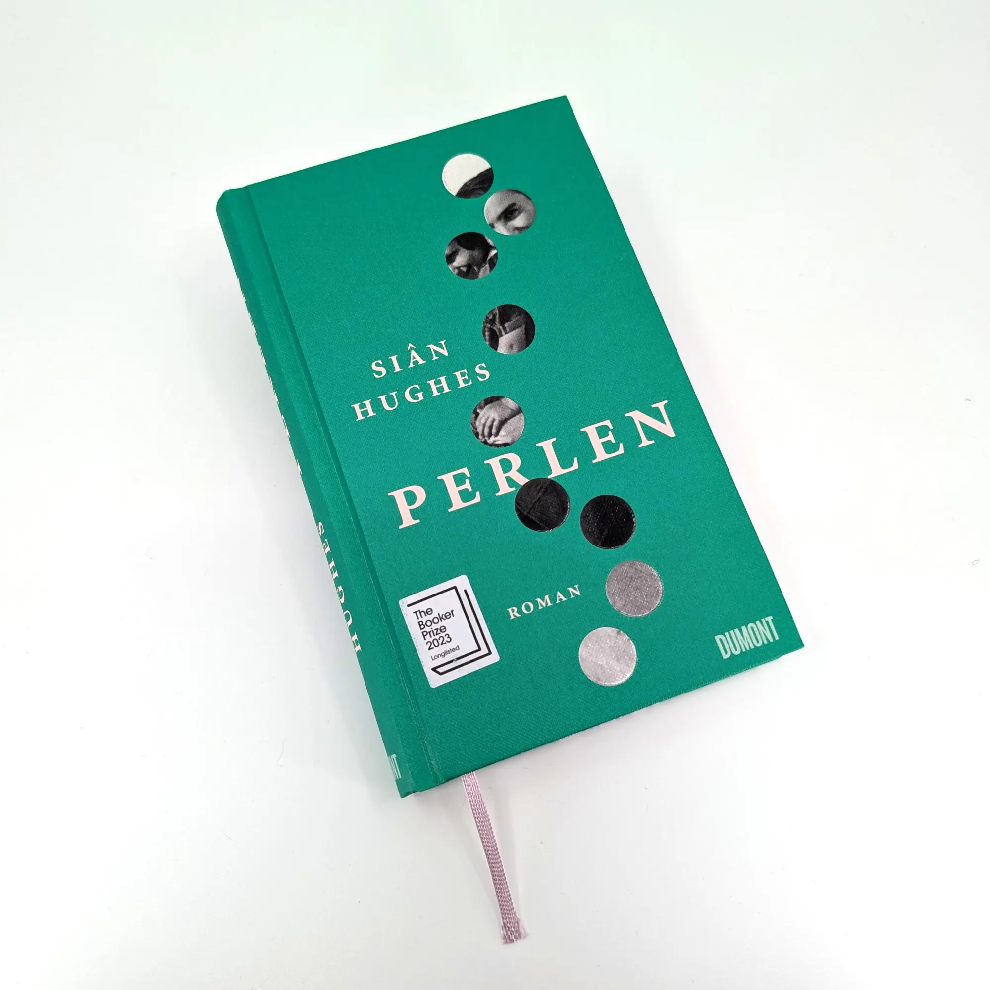 Bild: 9783755800088 | Perlen | Roman Nominiert für den Booker Prize 2023 (Longlist) | Hughes