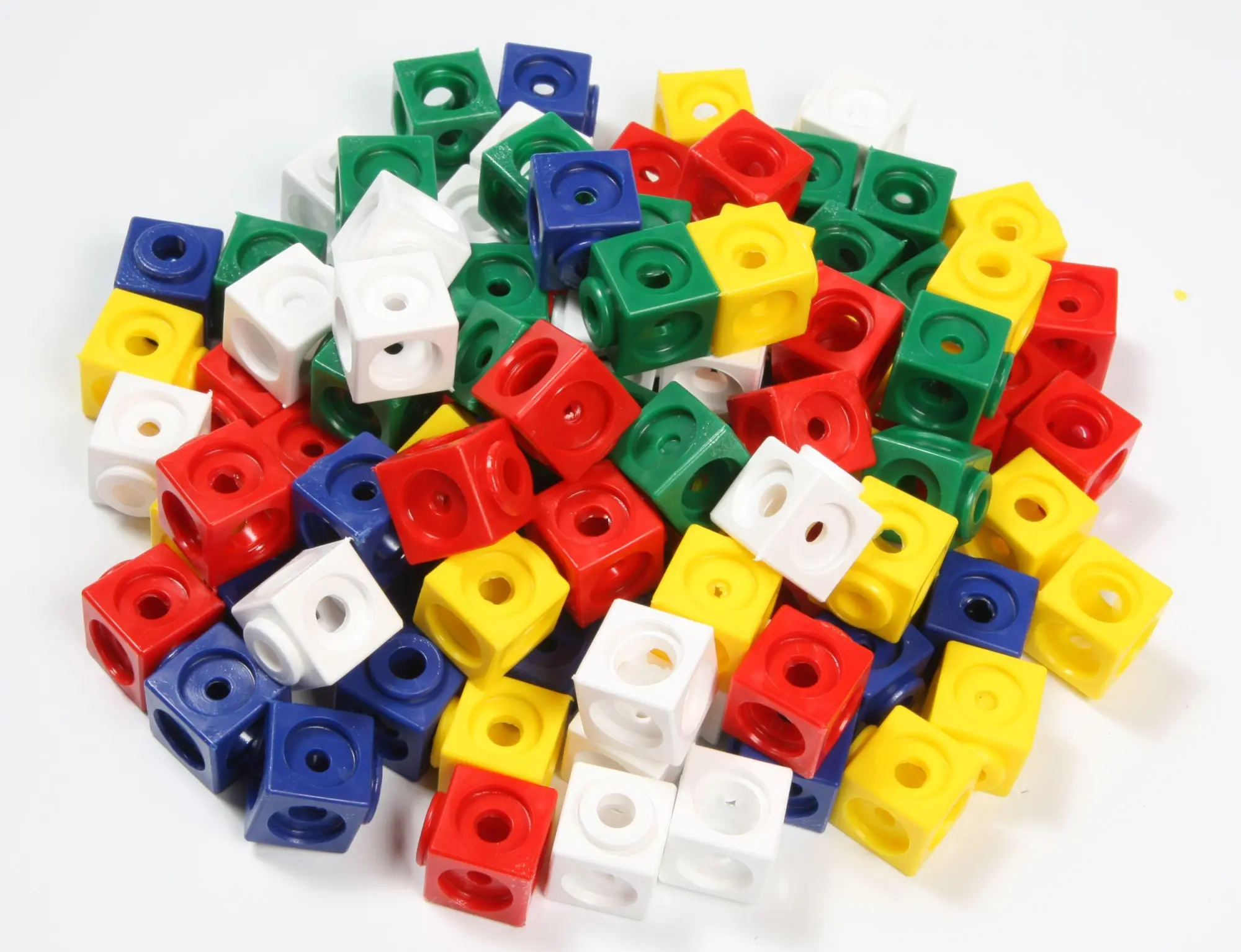 Cover: 4251225510188 | 100 Steckwürfel 5- farbig 1,7cm | rot, blau, gelb, grün, weiß | 2015