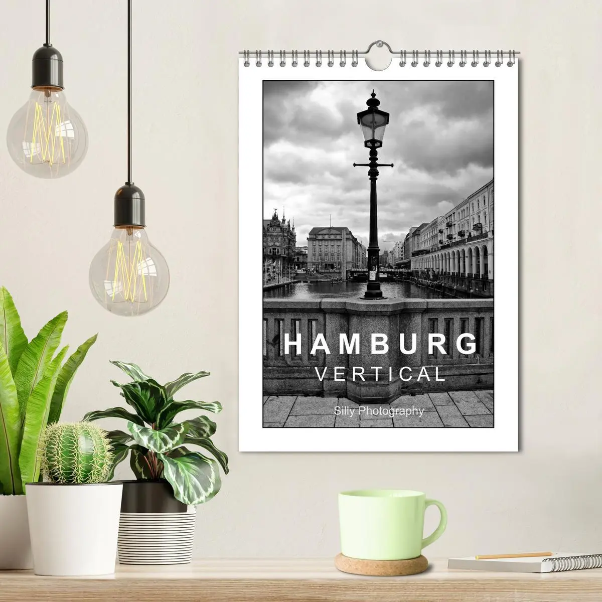 Bild: 9783516482188 | Hamburg Vertical (Wandkalender 2026 DIN A4 hoch), CALVENDO...