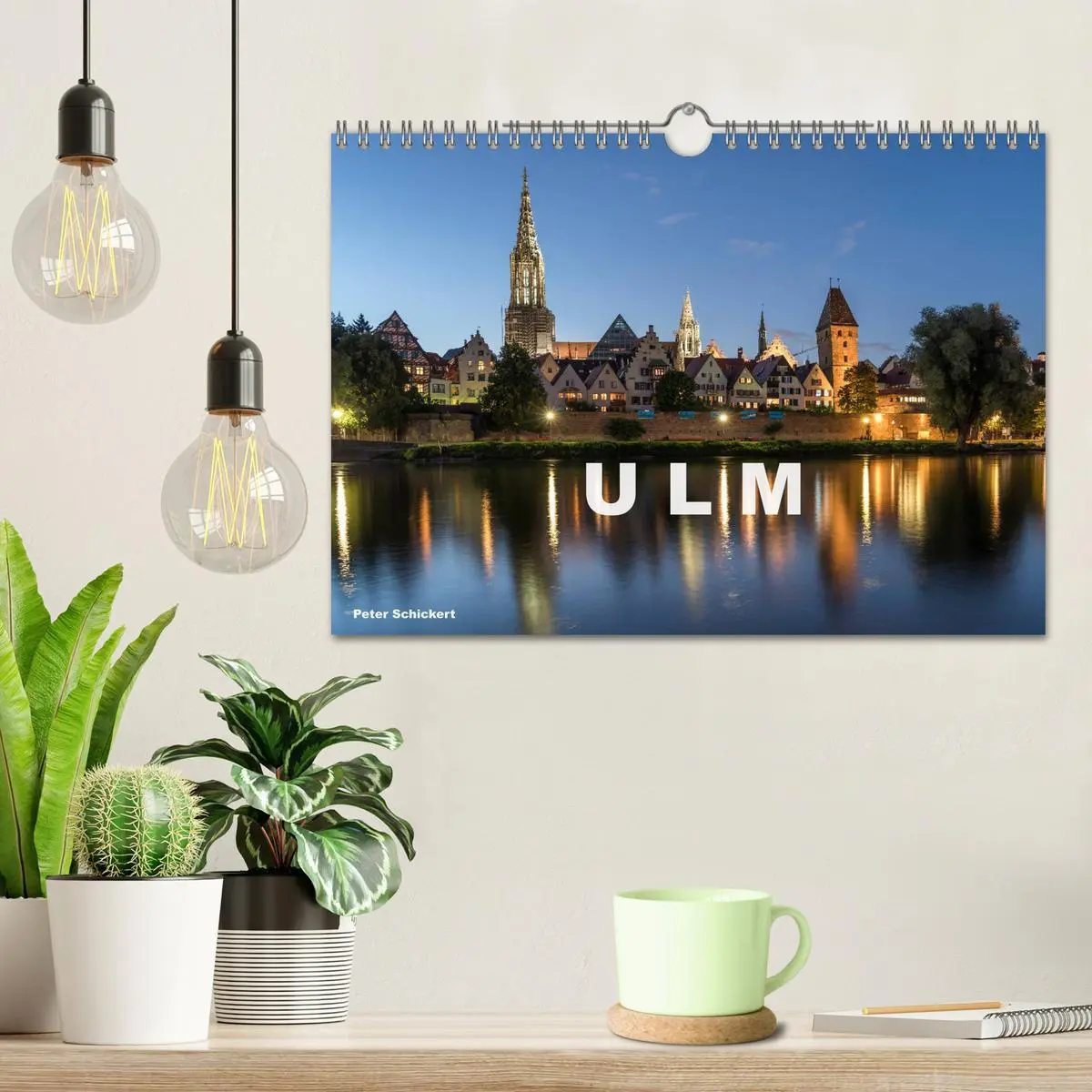 Bild: 9783457884188 | Ulm (Wandkalender 2026 DIN A4 quer), CALVENDO Monatskalender | Deutsch
