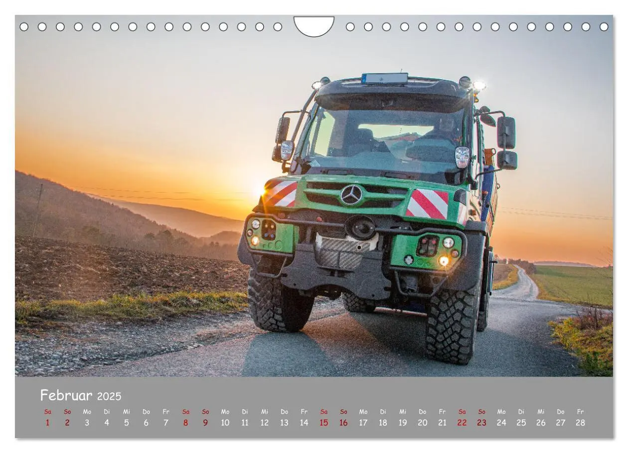 Bild: 9783435103089 | Landtechnik im Einsatz (Wandkalender 2025 DIN A4 quer), CALVENDO...