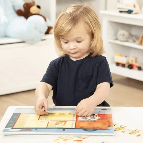 Bild: 681147005389 | MAC Wiederverwendbares Stickerbuch Stadt | Karton | 53890 | Deutsch