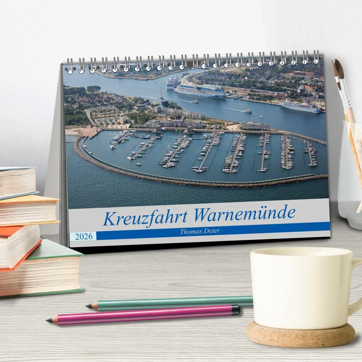 Bild: 9783516045789 | Kreuzfahrt Warnemünde (Tischkalender 2026 DIN A5 quer), CALVENDO...