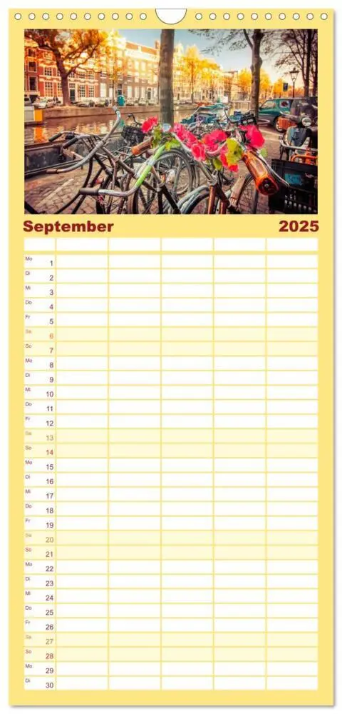 Bild: 9783457116289 | Familienplaner 2025 - Stadtfahrrad mit 5 Spalten (Wandkalender, 21...