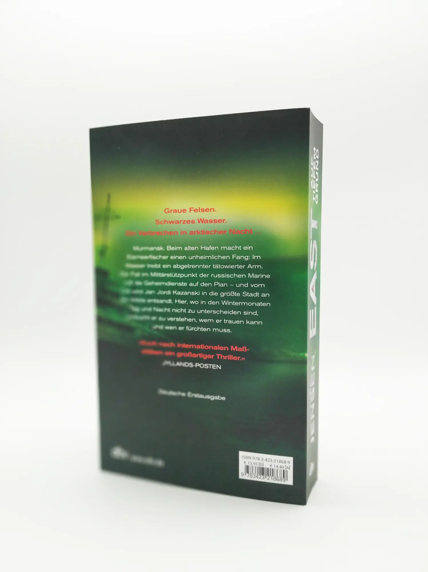 Bild: 9783423218689 | EAST. Auf tiefem Grund | Jens Henrik Jensen | Taschenbuch | 496 S.