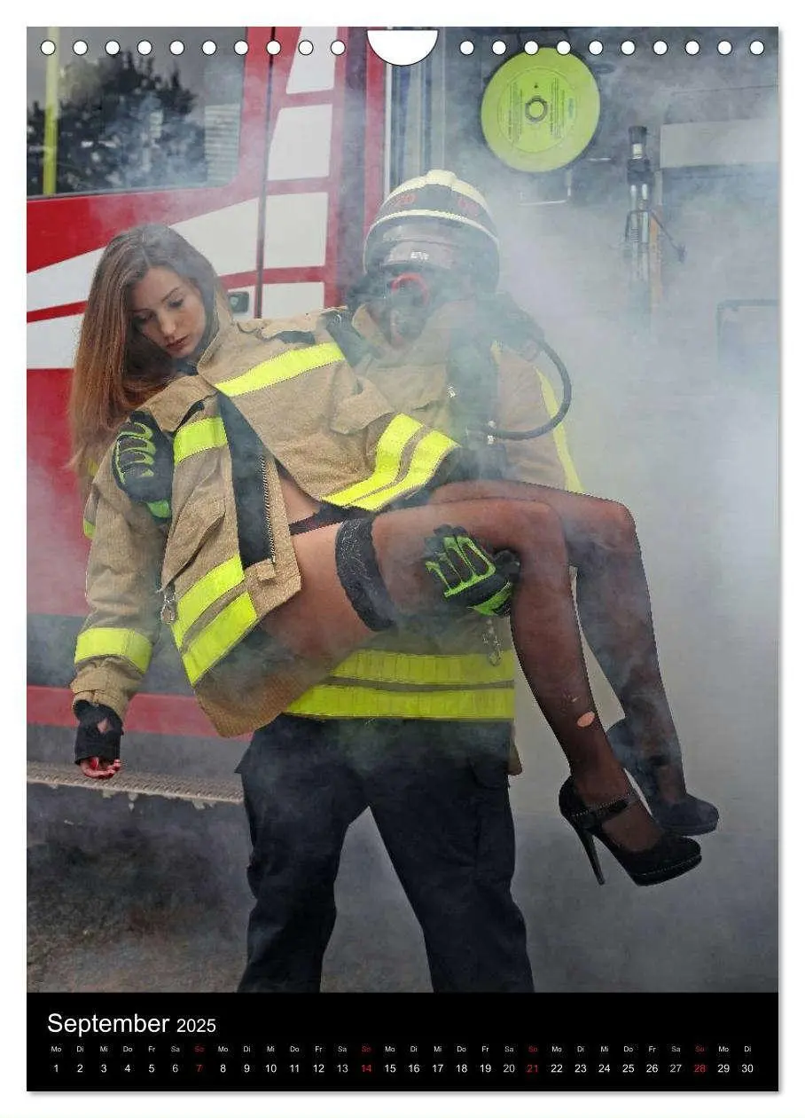 Bild: 9783457079089 | Feuerwehrkalender - Erotische Fotografien von Thomas Siepmann...
