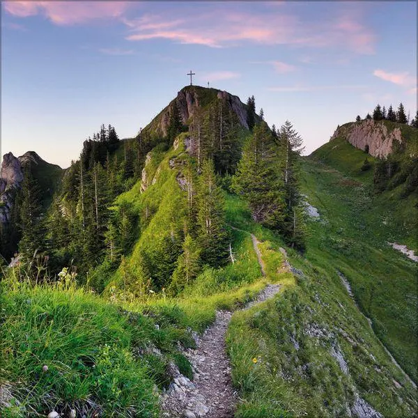Bild: 9783819300790 | Alpen 2027 | Broschürenkalender mit Ferienterminen. Format: 30 x 30 cm