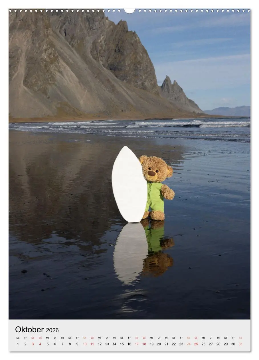 Bild: 9783516371390 | Travelling Teddy in Island (Wandkalender 2026 DIN A2 hoch),...