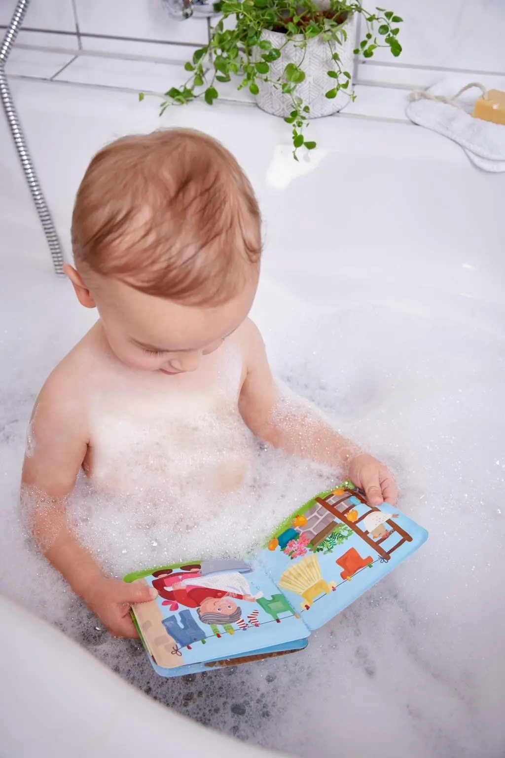 Bild: 4010168243290 | Badebuch Waschtag bei Schwein &amp; Kuh | Anna Lena Filipiak | Buch | 8 S.