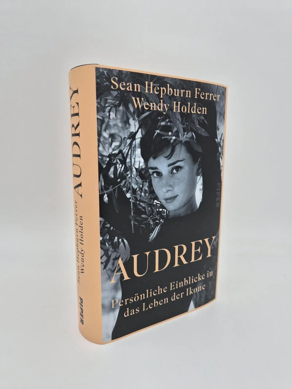 Bild: 9783492073790 | Audrey | Sean Hepburn Ferrer (u. a.) | Buch | 400 S. | Deutsch | 2026