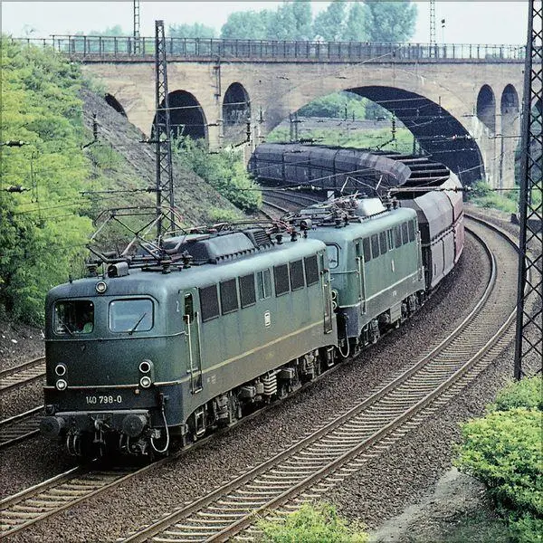 Bild: 9783819303890 | Eisenbahnen 2027 | Verlag Korsch | Kalender | 13 S. | Deutsch | 2027