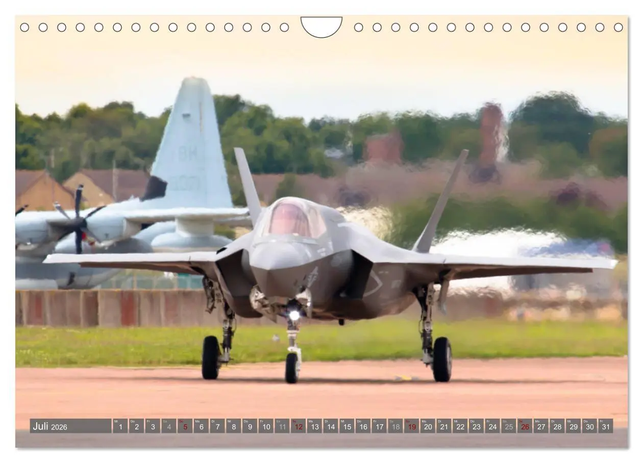 Bild: 9783457815090 | Militärjets am Boden (Wandkalender 2026 DIN A4 quer), CALVENDO...
