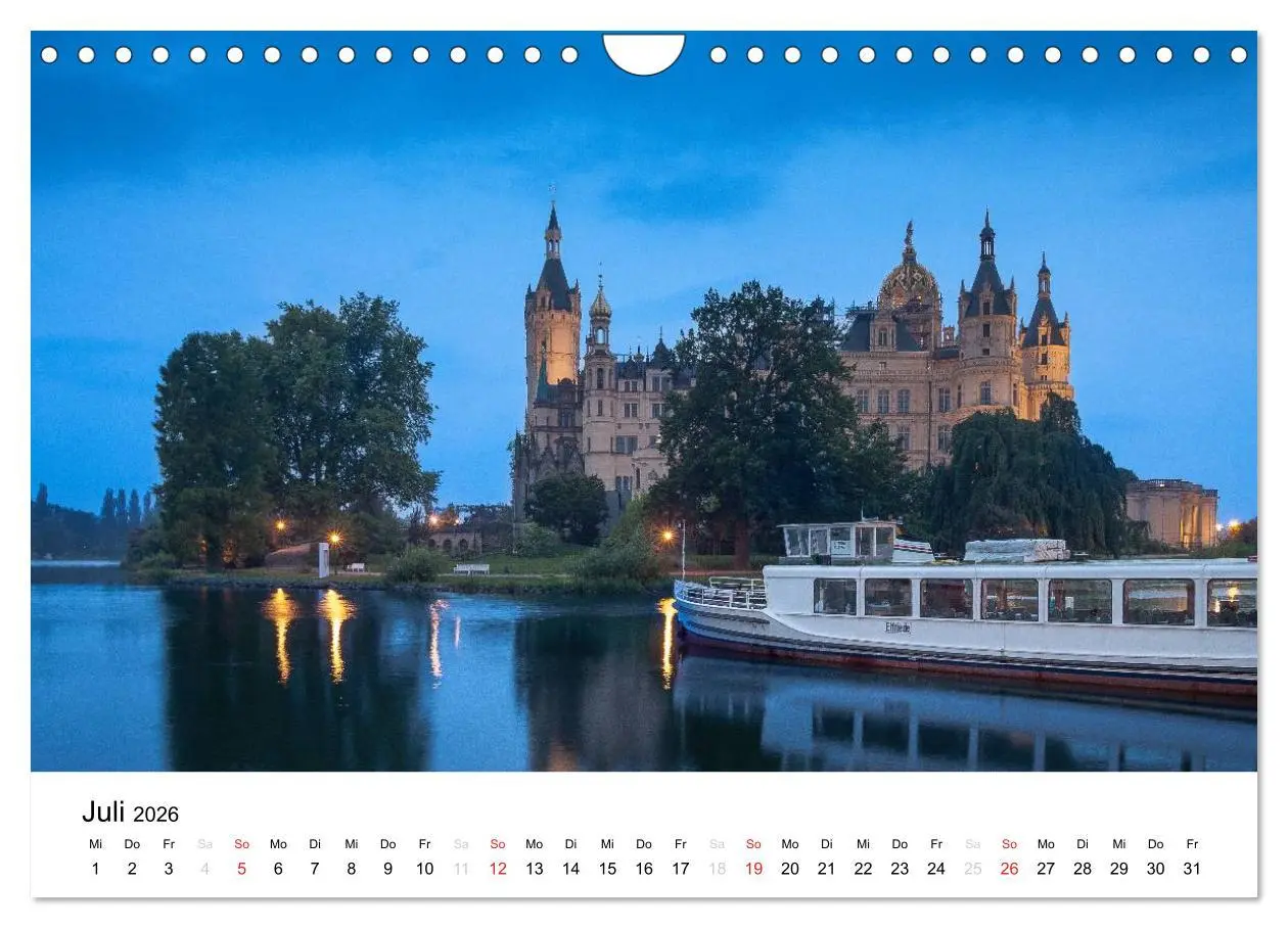 Bild: 9783516117790 | Schweriner Märchenschloss (Wandkalender 2026 DIN A4 quer), CALVENDO...