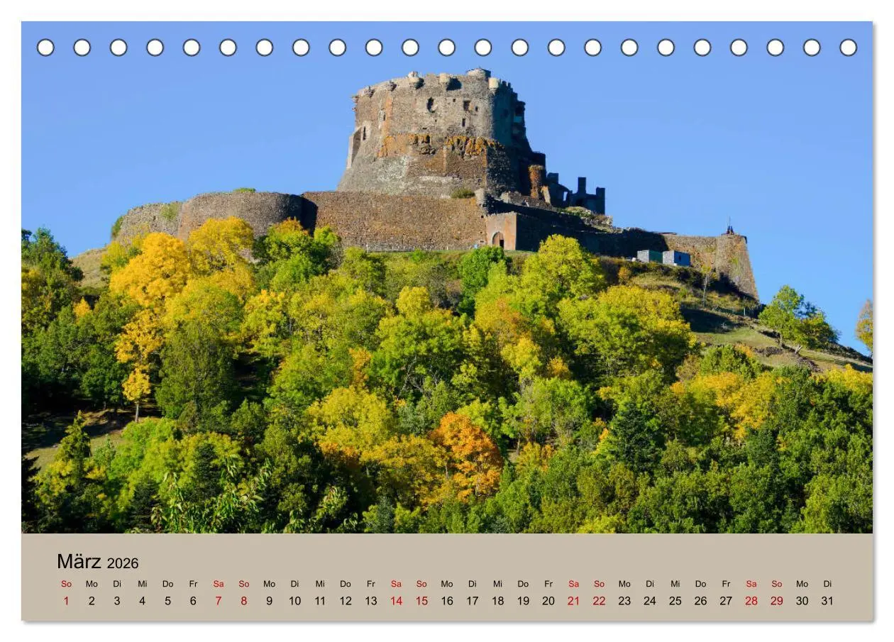 Bild: 9783457937990 | Naturparadies Auvergne (Tischkalender 2026 DIN A5 quer), CALVENDO...