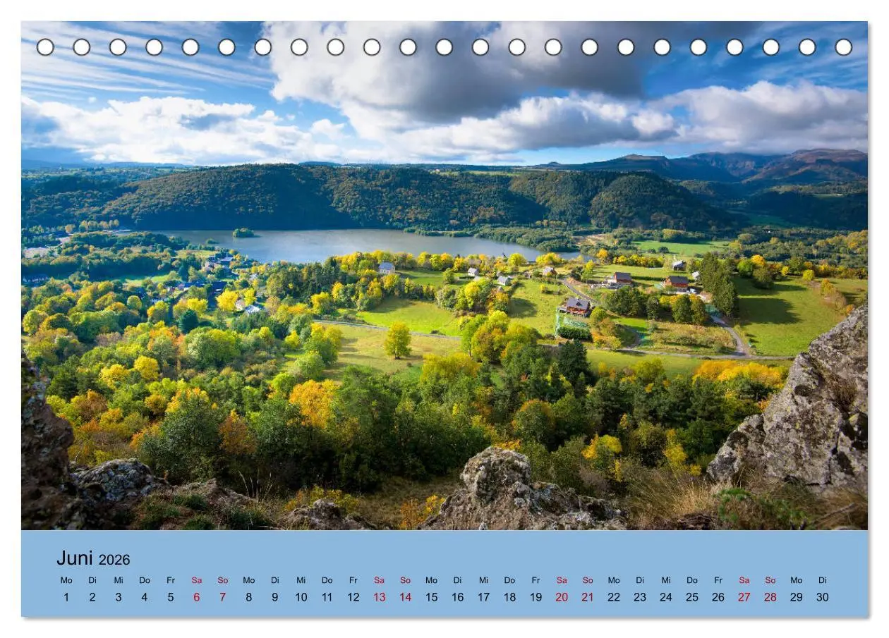 Bild: 9783457937990 | Naturparadies Auvergne (Tischkalender 2026 DIN A5 quer), CALVENDO...