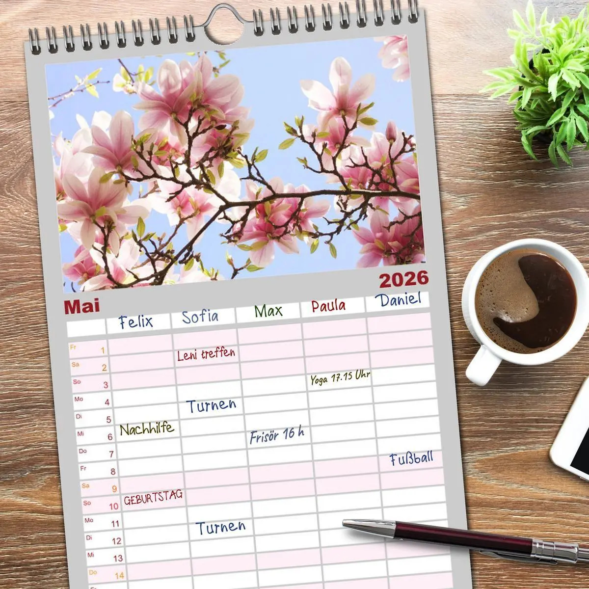 Bild: 9783516508390 | Familienplaner 2026 - Magnolien Ein Blütenrausch mit 5 Spalten...