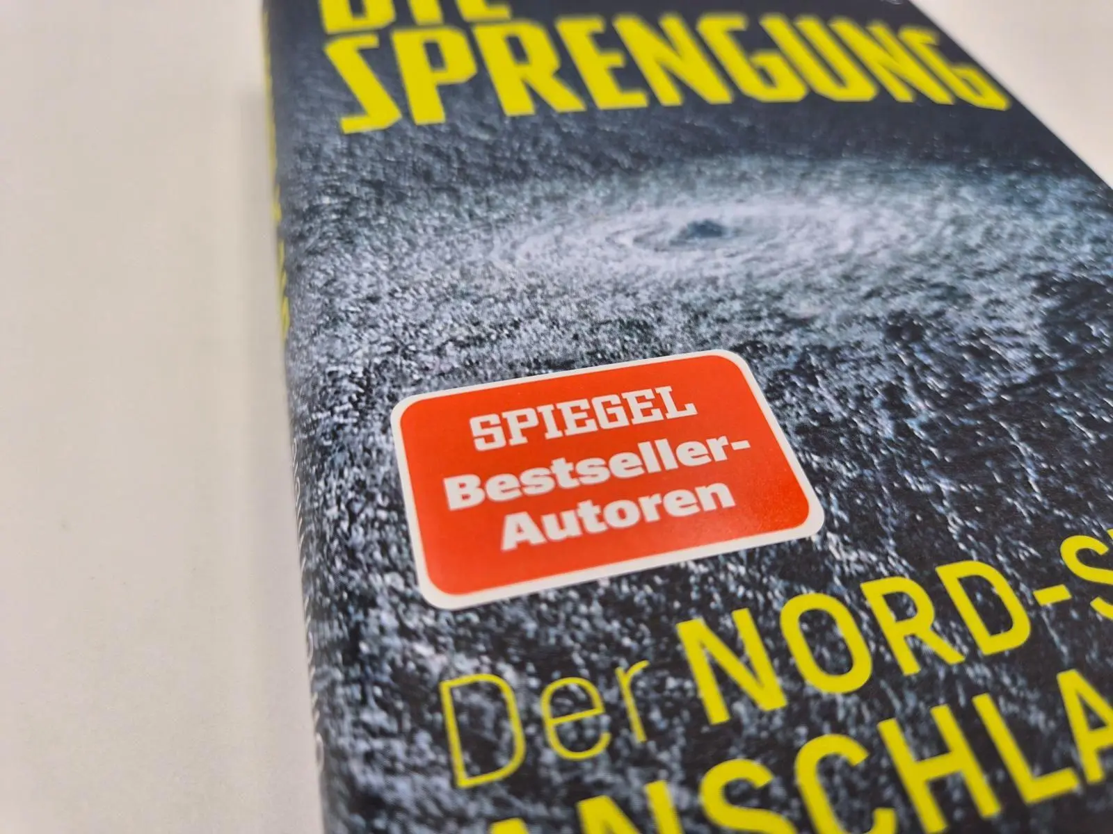 Bild: 9783492075091 | Die Sprengung | Oliver Schröm (u. a.) | Buch | 288 S. | Deutsch | 2026