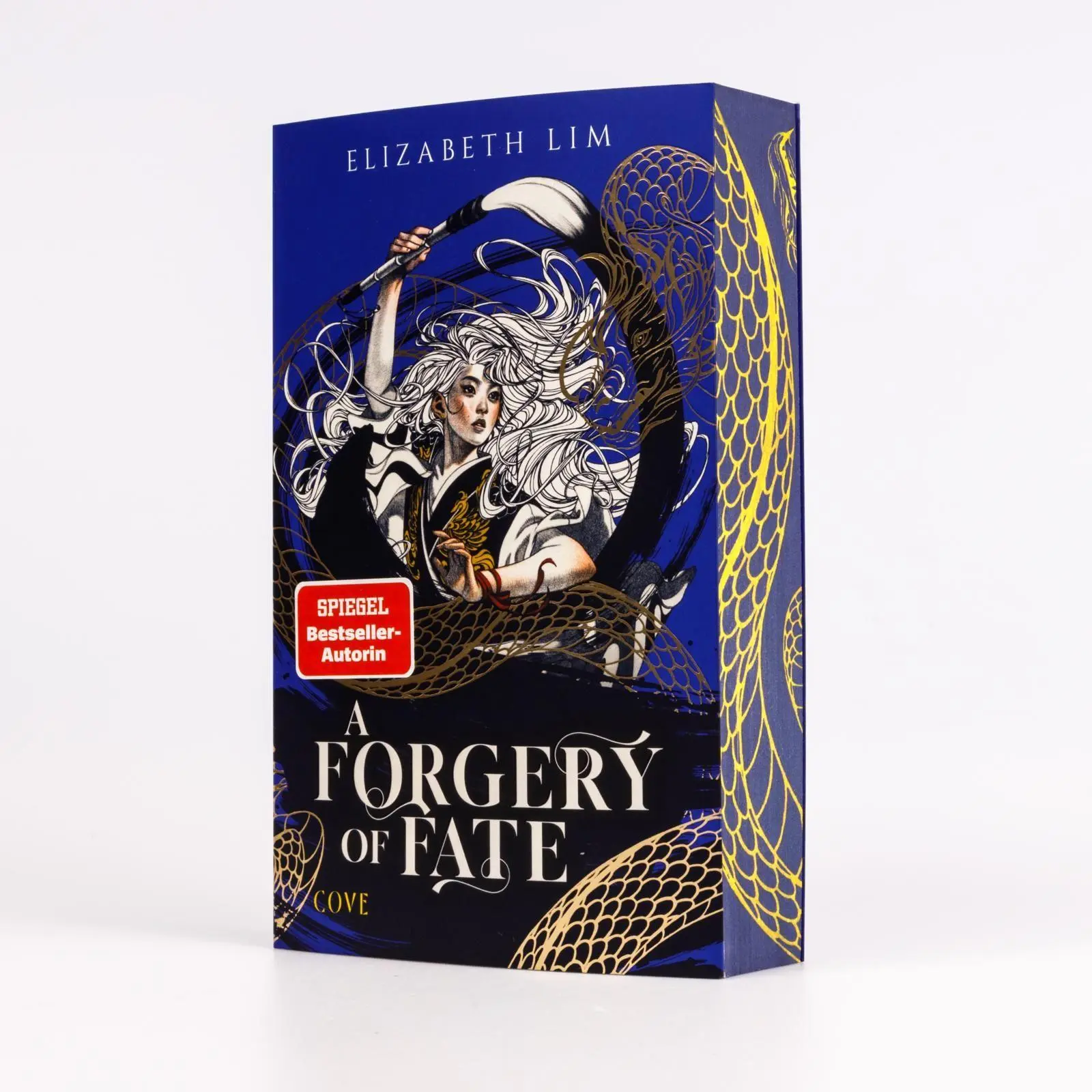 Bild: 9783551586391 | A Forgery of Fate | YA-Fantasy in asiatischem Setting mit Farbschnitt