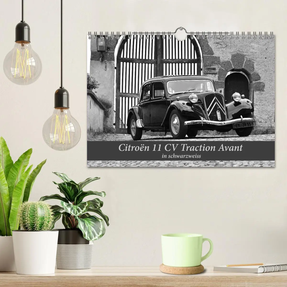 Bild: 9783457898291 | Citroën 11 CV Traction Avant in schwarzweiss (Wandkalender 2026 DIN...