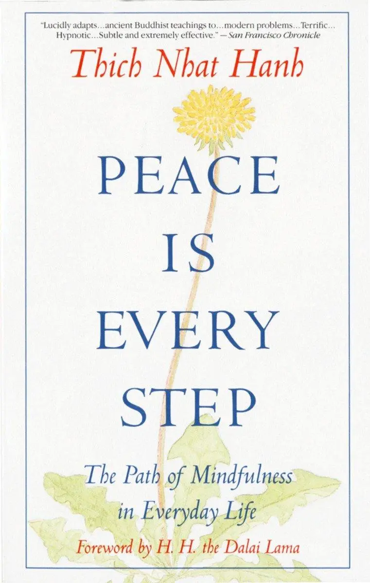 Cover: 9780553351392 | Peace is Every Step | The Path of Mindfulness in Everyday Life | Hanh
