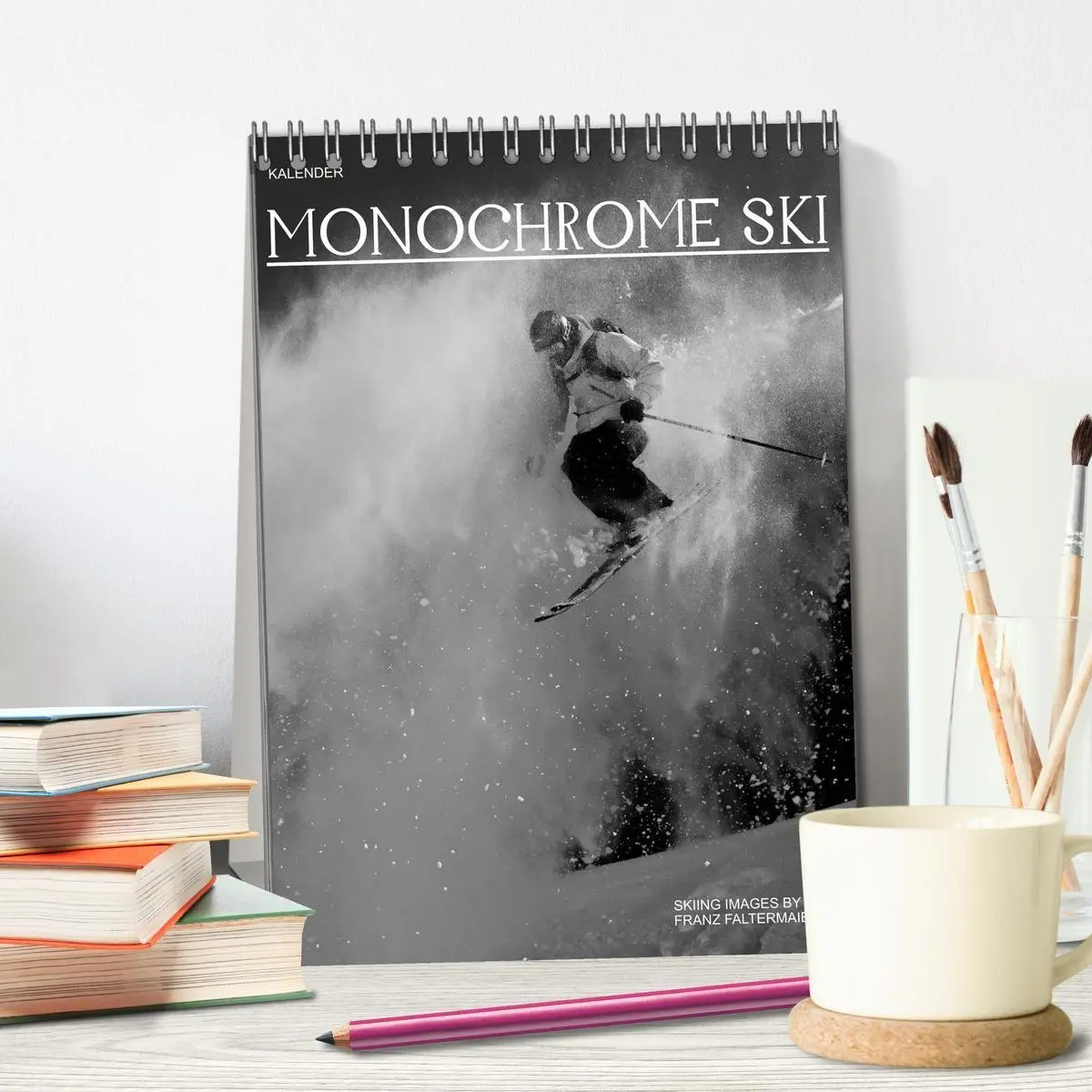 Bild: 9783594212592 | Monochrome Ski (Tischkalender 2027 DIN A5 hoch), CALVENDO...
