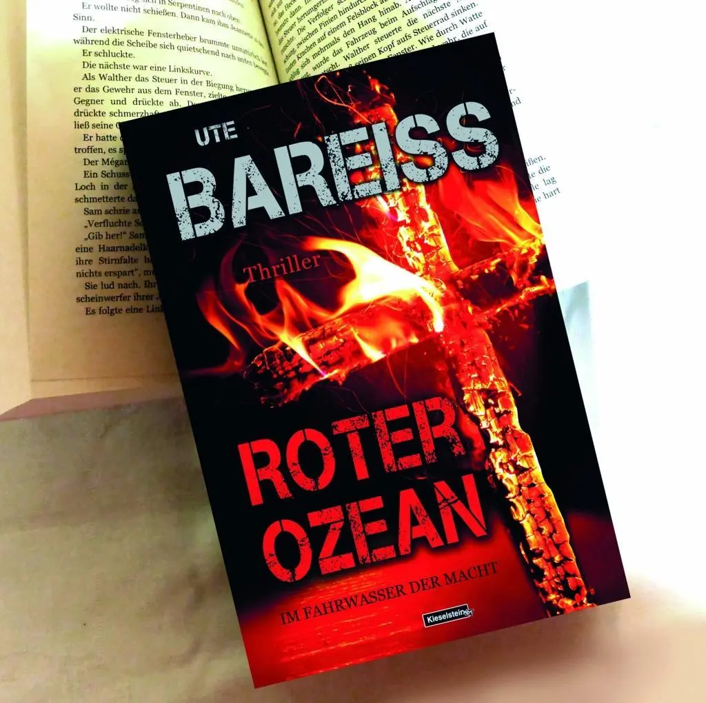 Cover: 9783945313992 | Roter Ozean | Im Fahrwasser der Macht | Ute Bareiss | Taschenbuch