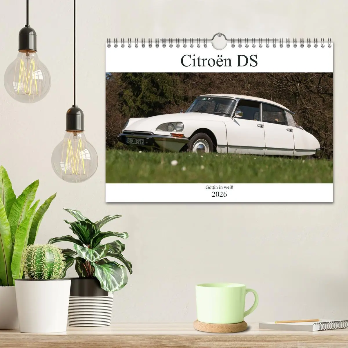 Bild: 9783516028492 | Citroën DS - Göttin in weiß (Wandkalender 2026 DIN A4 quer),...