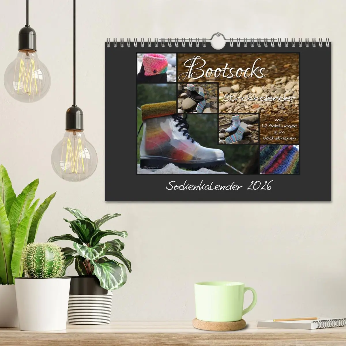 Bild: 9783516098792 | Sockenkalender Bootsocks 2026 (Wandkalender 2026 DIN A4 quer),...