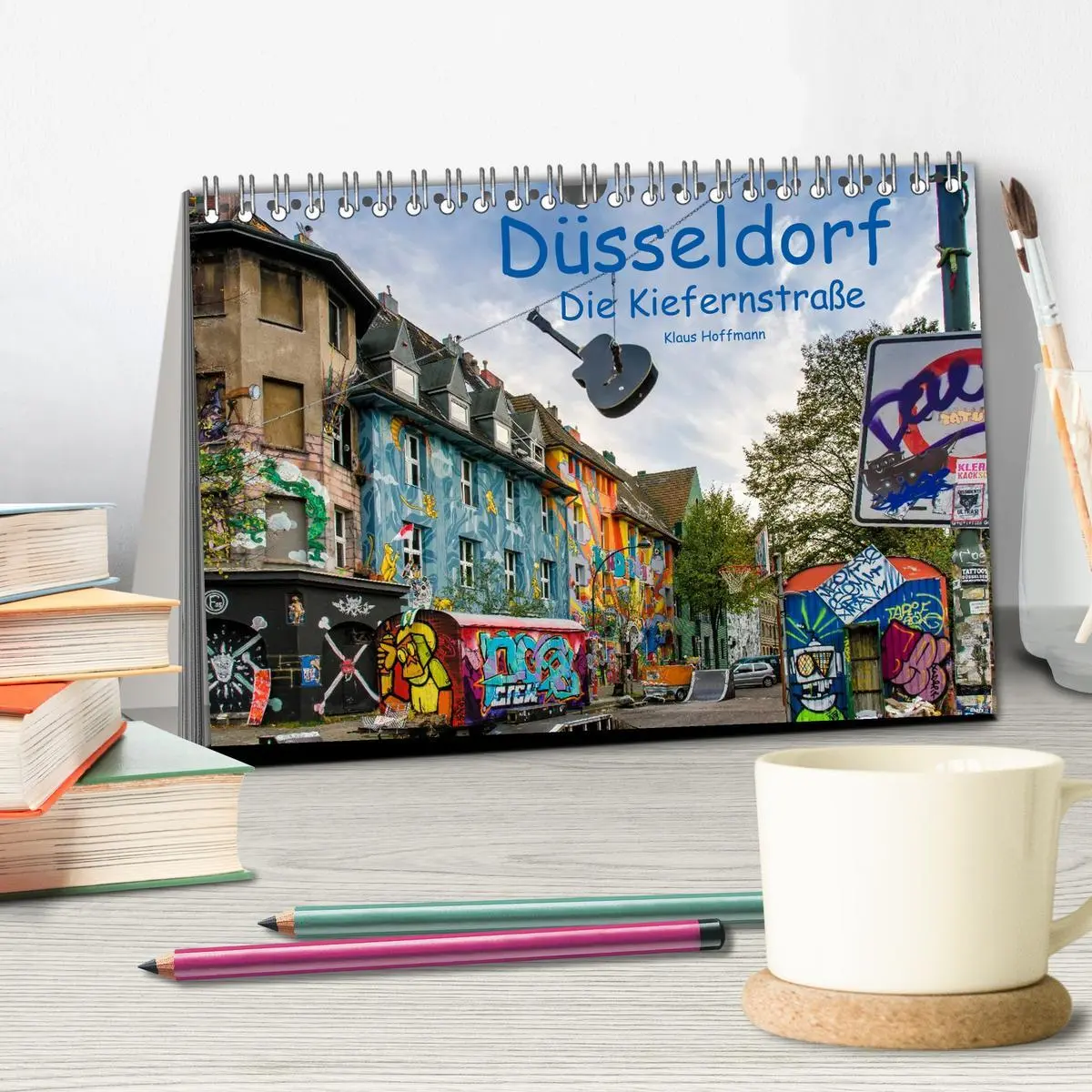 Bild: 9783516060393 | Düsseldorf - Die Kiefernstraße (Tischkalender 2026 DIN A5 quer),...