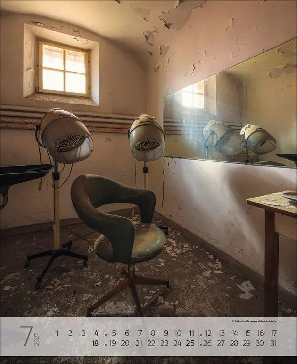 Bild: 9783819300493 | Lost Places 2027 | Verlag Korsch | Kalender | Spiralbindung | 14 S.