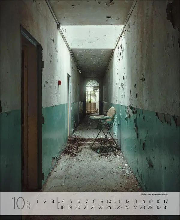 Bild: 9783819300493 | Lost Places 2027 | Verlag Korsch | Kalender | Spiralbindung | 14 S.