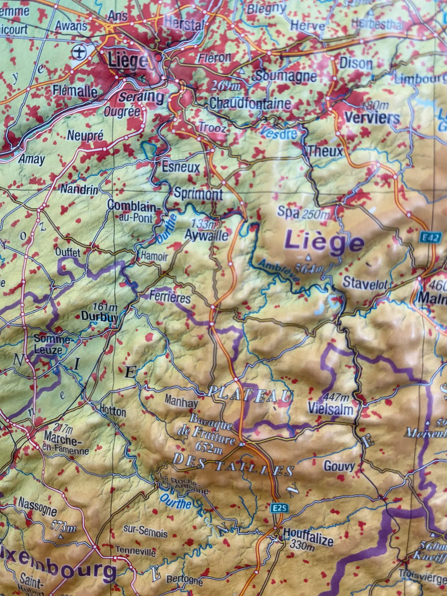 Bild: 4251405901393 | Relief Belelux klein 1:400.000 | André Markgraf (u. a.) | (Land-)Karte