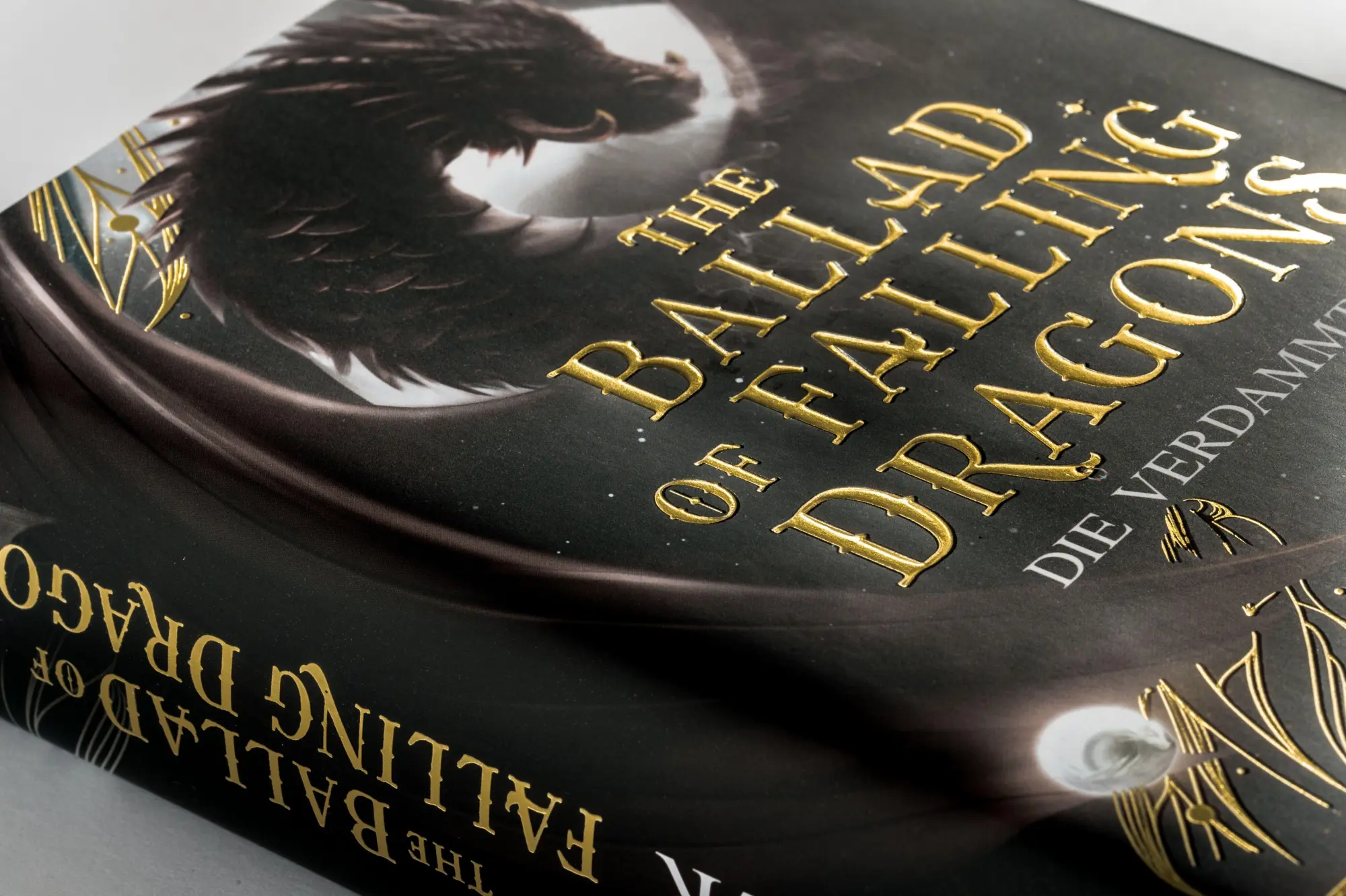 Bild: 9783328603993 | The Ballad of Falling Dragons | Sarah A. Parker | Buch | 1136 S.
