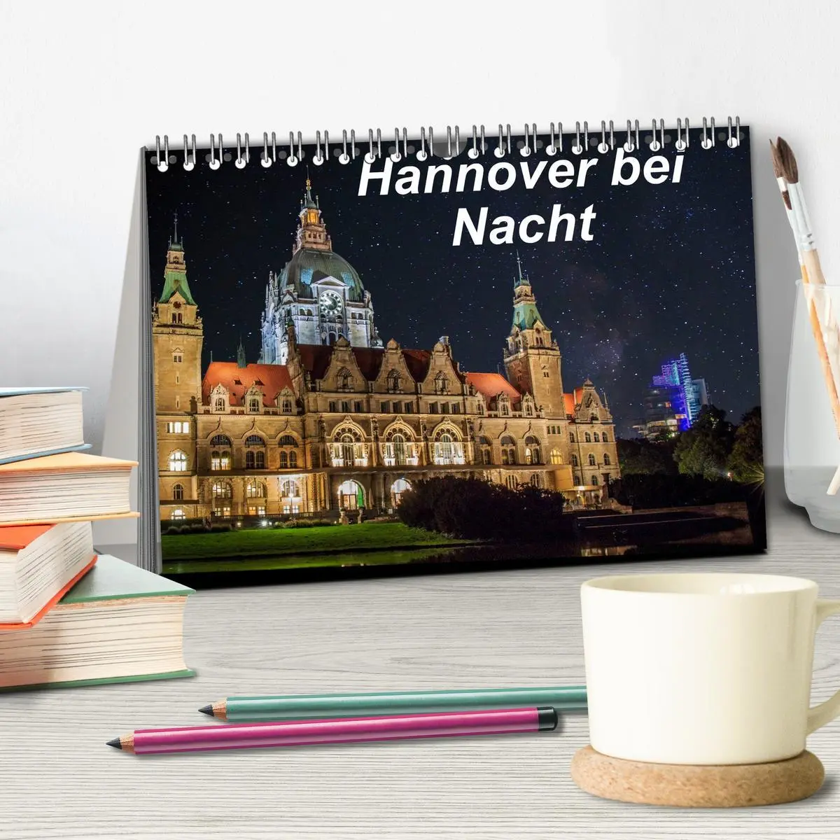 Bild: 9783457974193 | Hannover bei Nacht (Tischkalender 2026 DIN A5 quer), CALVENDO...