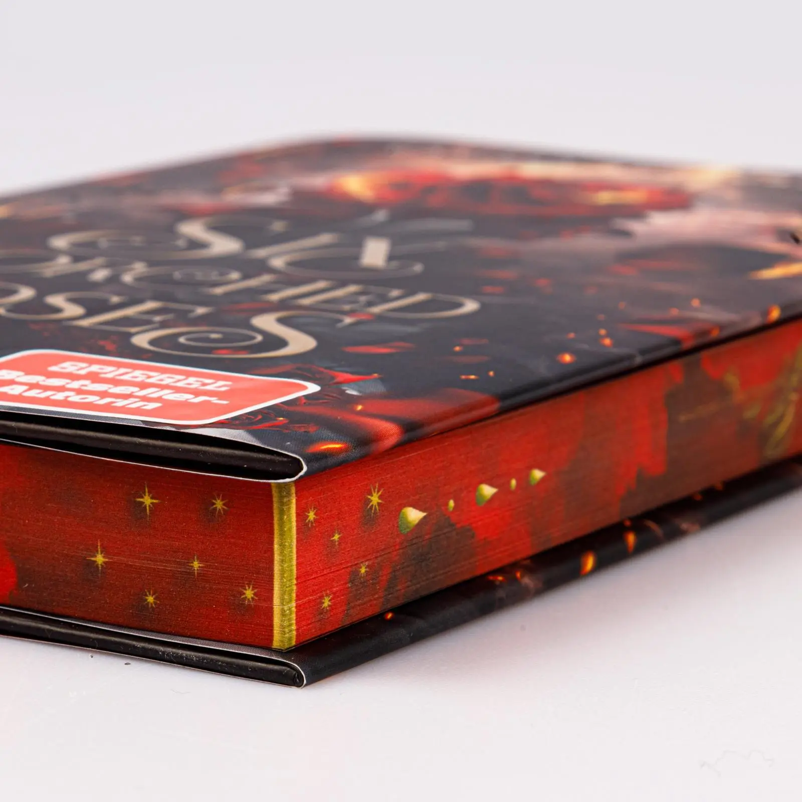 Bild: 9783551586193 | Six Scorched Roses (Crowns of Nyaxia) | Carissa Broadbent | Buch