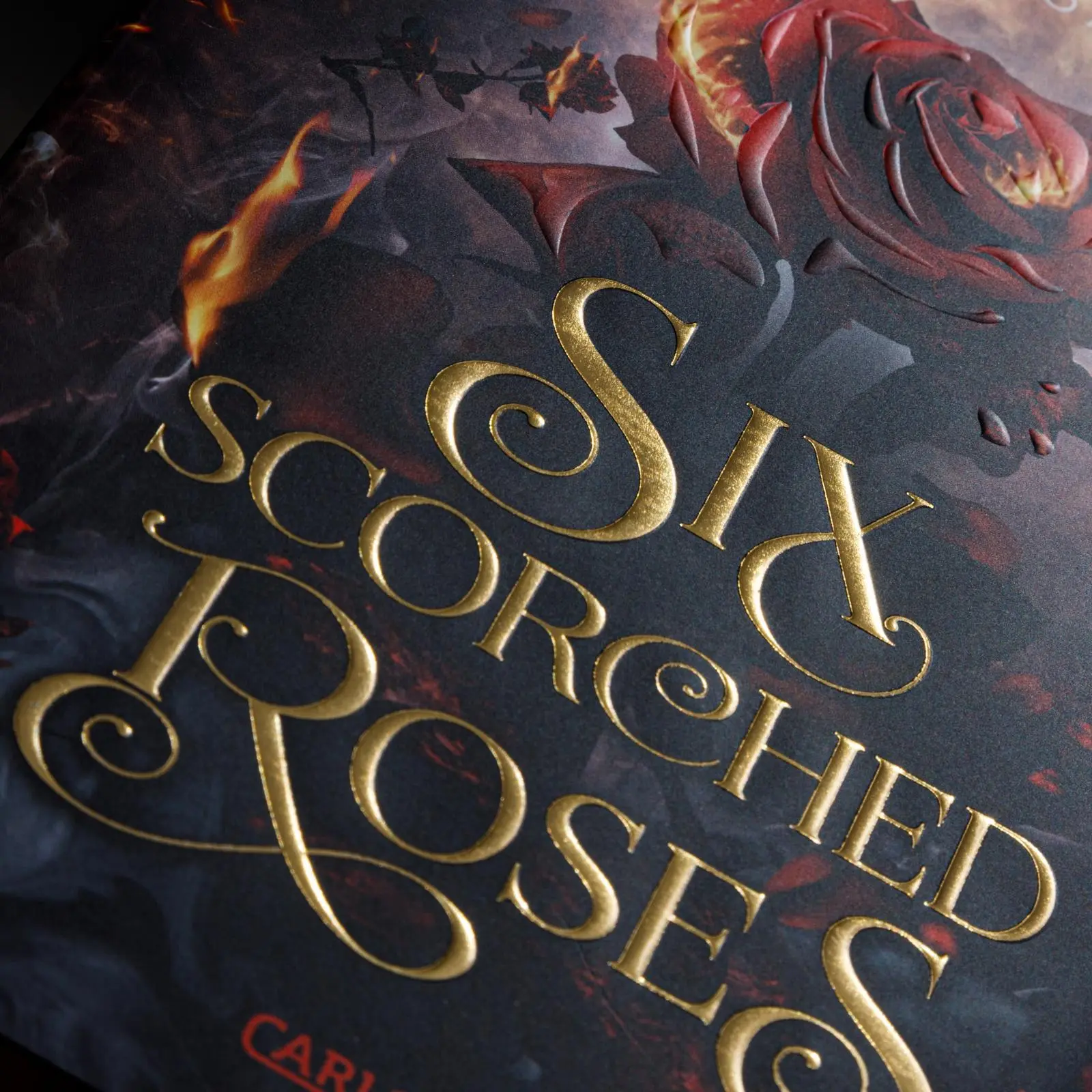 Bild: 9783551586193 | Six Scorched Roses (Crowns of Nyaxia) | Carissa Broadbent | Buch