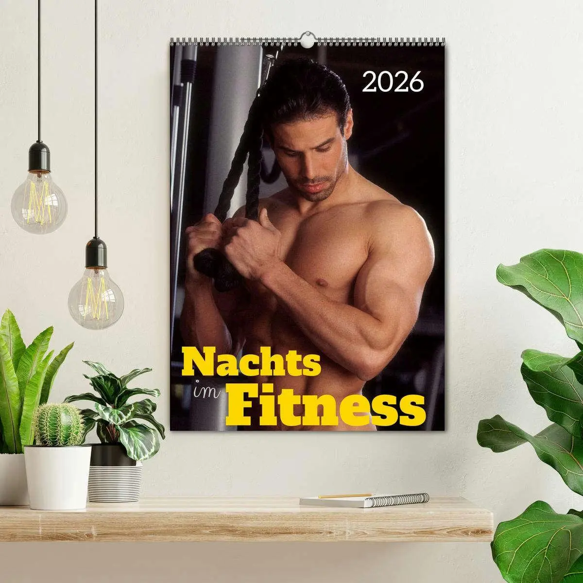 Bild: 9783516339093 | Nachts im Fitness (Wandkalender 2026 DIN A2 hoch), CALVENDO...