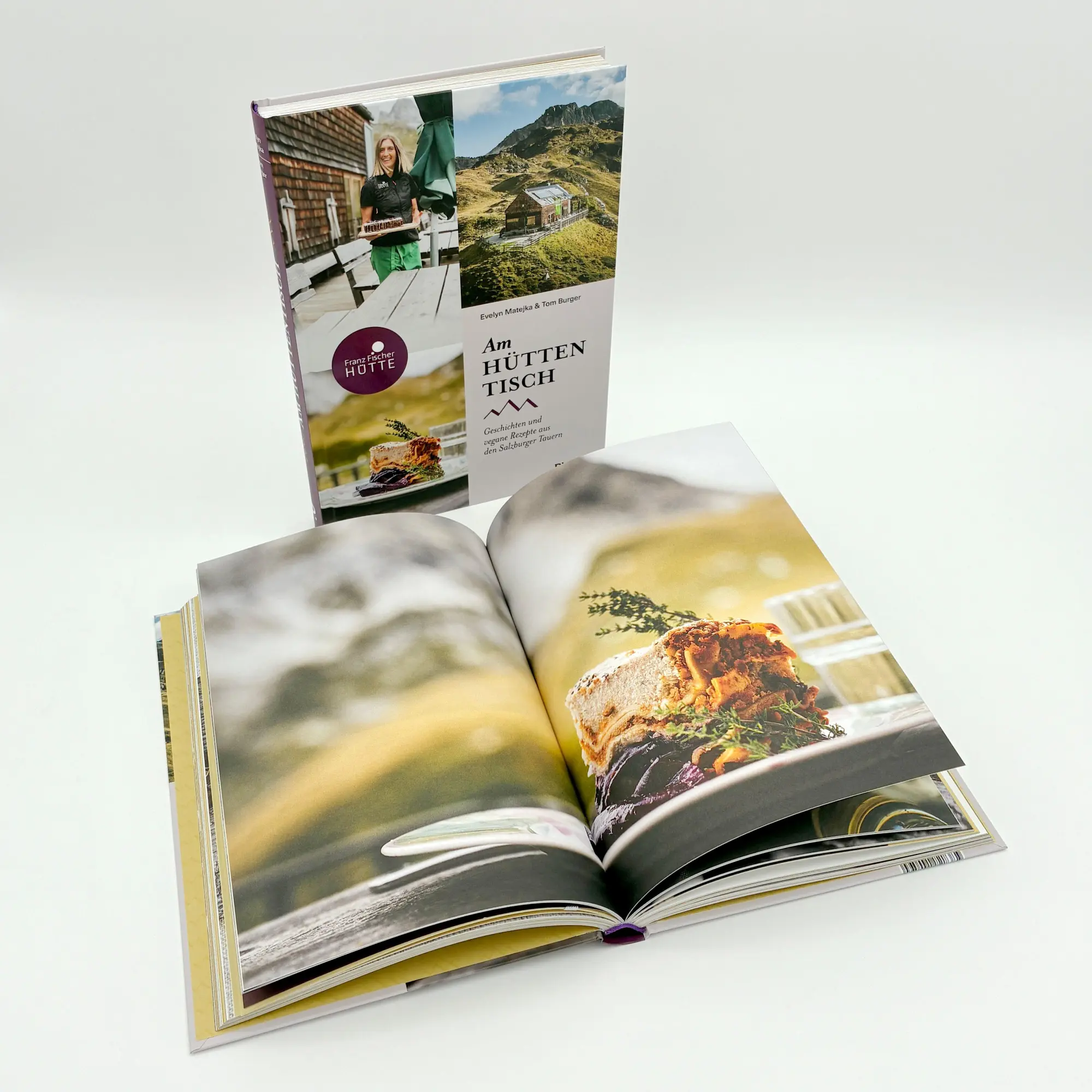 Bild: 9783222140594 | Am Hüttentisch | Evelyn Matejka (u. a.) | Taschenbuch | 224 S. | 2026