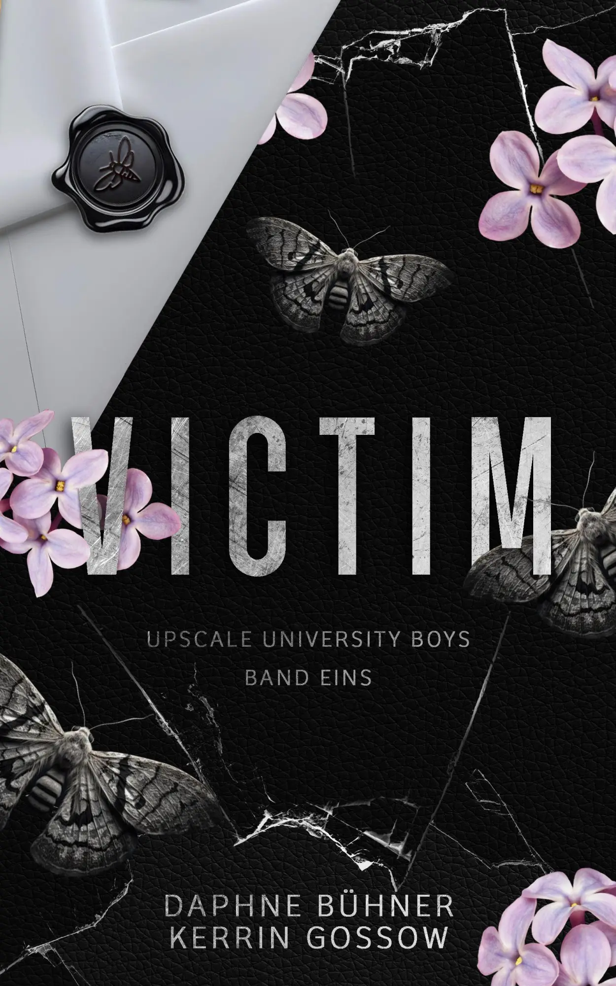 Bild: 9783690282994 | Victim | Mit wunderschönem Farbschnitt | Daphne Bühner (u. a.) | Buch