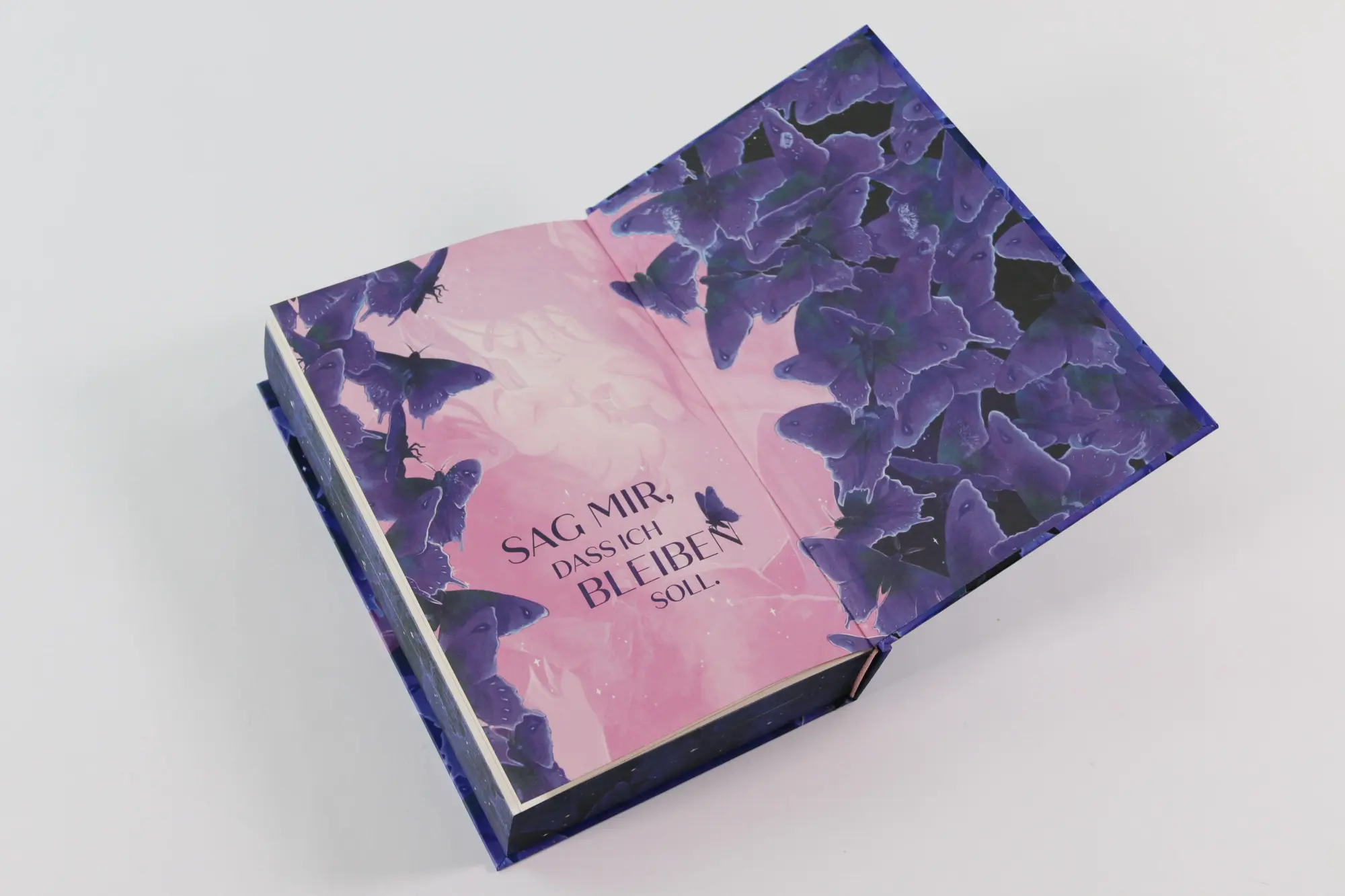 Bild: 9783743225794 | Moth Dark | Kika Hatzopoulou | Buch | 464 S. | Deutsch | 2026