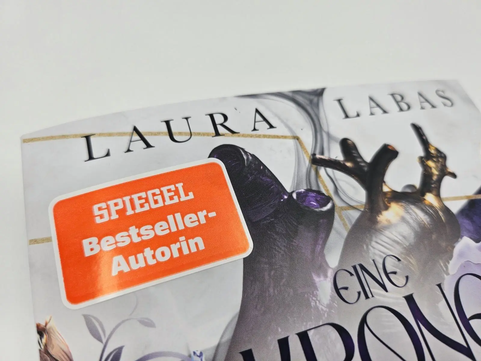 Bild: 9783492508094 | Eine Krone aus Herz und Asche | Laura Labas | Taschenbuch | 464 S.