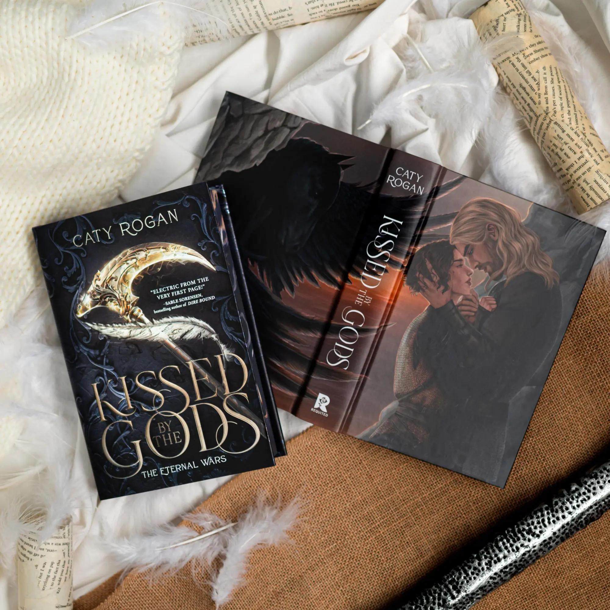 Bild: 9780316609494 | Kissed by the Gods (Deluxe Limited Edition) | Caty Rogan | Buch | 2026