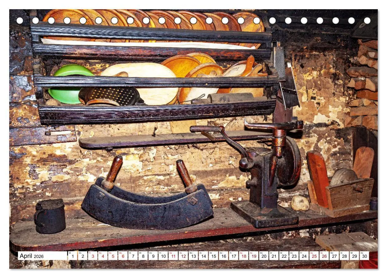 Bild: 9783457401095 | Tiroler Bauernhöfe Mal urig, mal feudal (Tischkalender 2026 DIN A5...