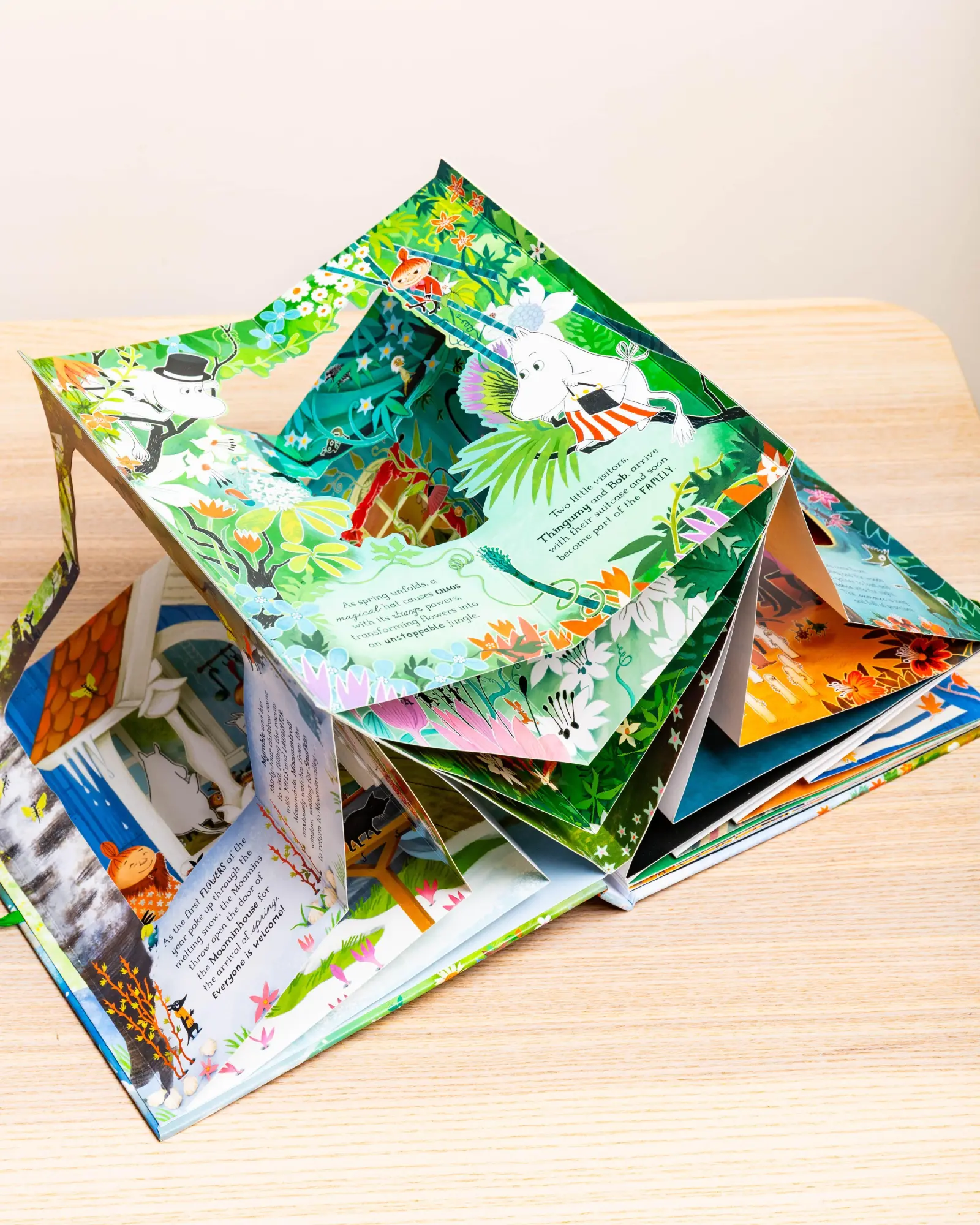 Bild: 9781509853595 | A Year in the Moominhouse | A Carousel Book of the Seasons | Jansson